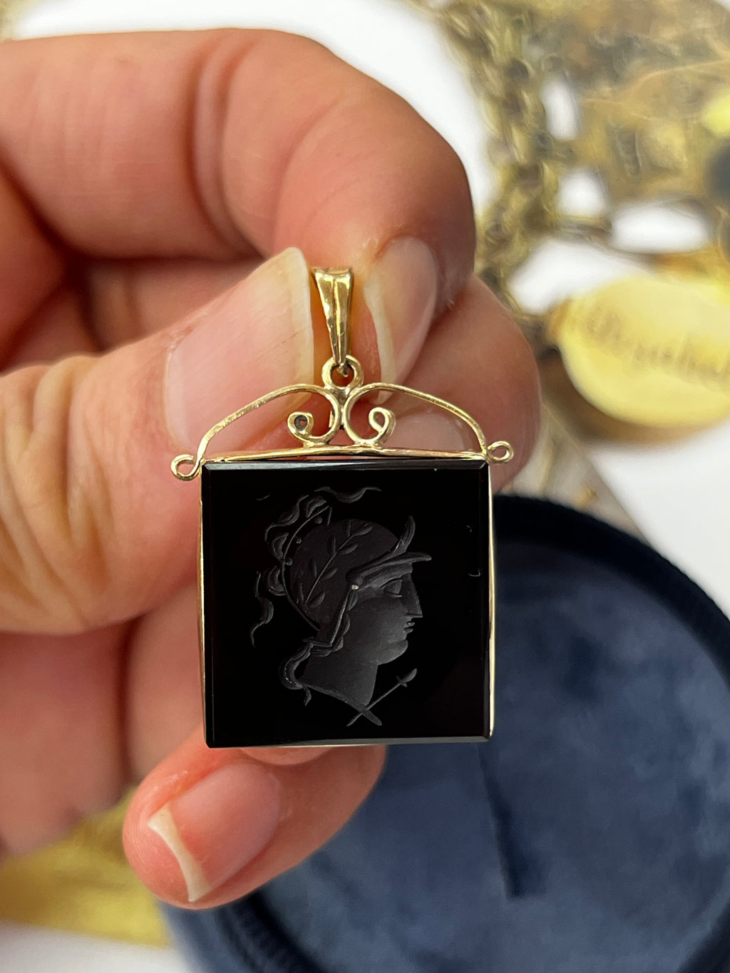 Vintage Intaglio Carved Carnelian 14K Yellow Gold Pendant