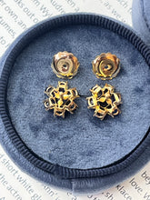 Load image into Gallery viewer, Vintage 18K Yellow Gold Sapphire Flower Studs
