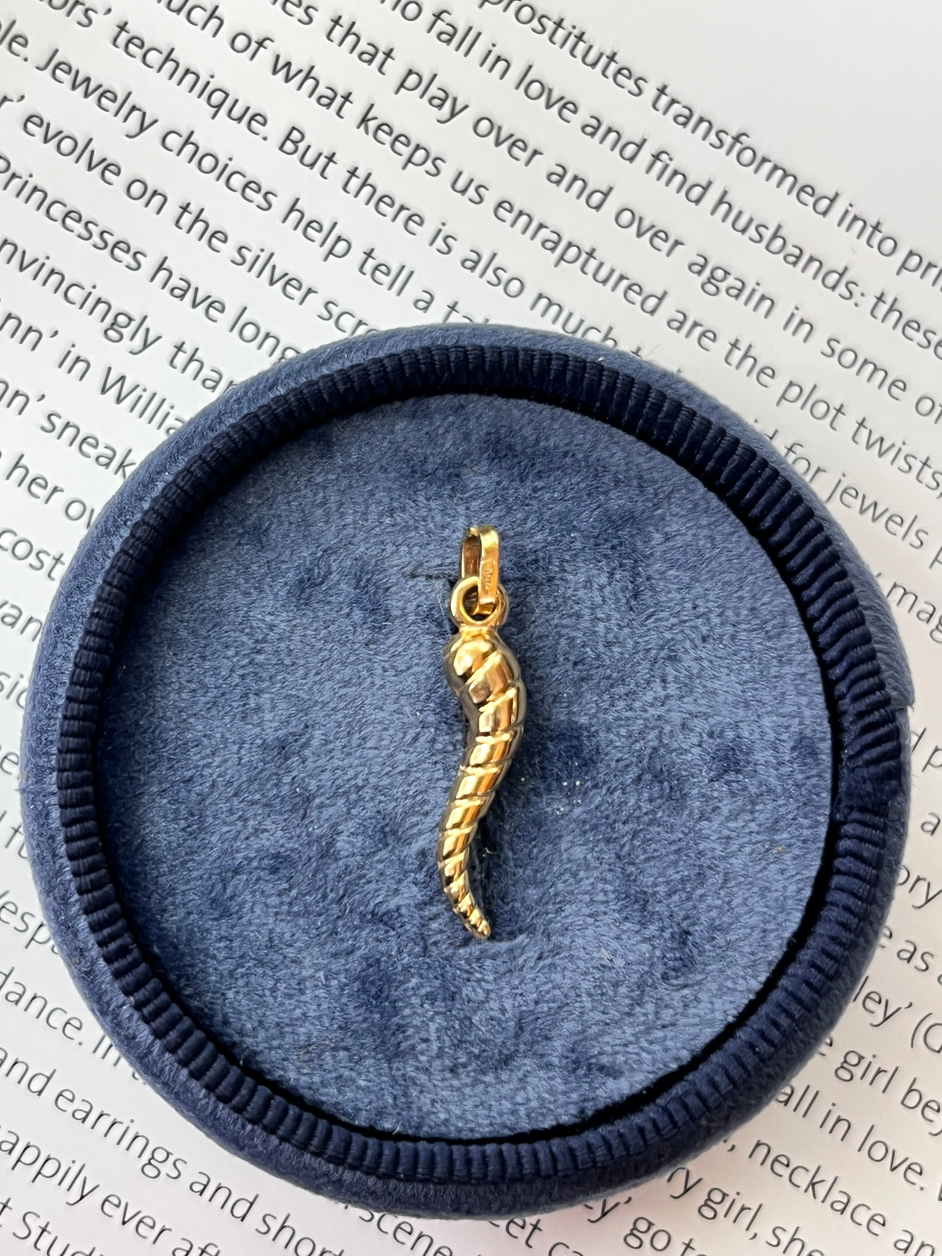 Vintage 18K Yellow Gold Twist Italian Horn Charm