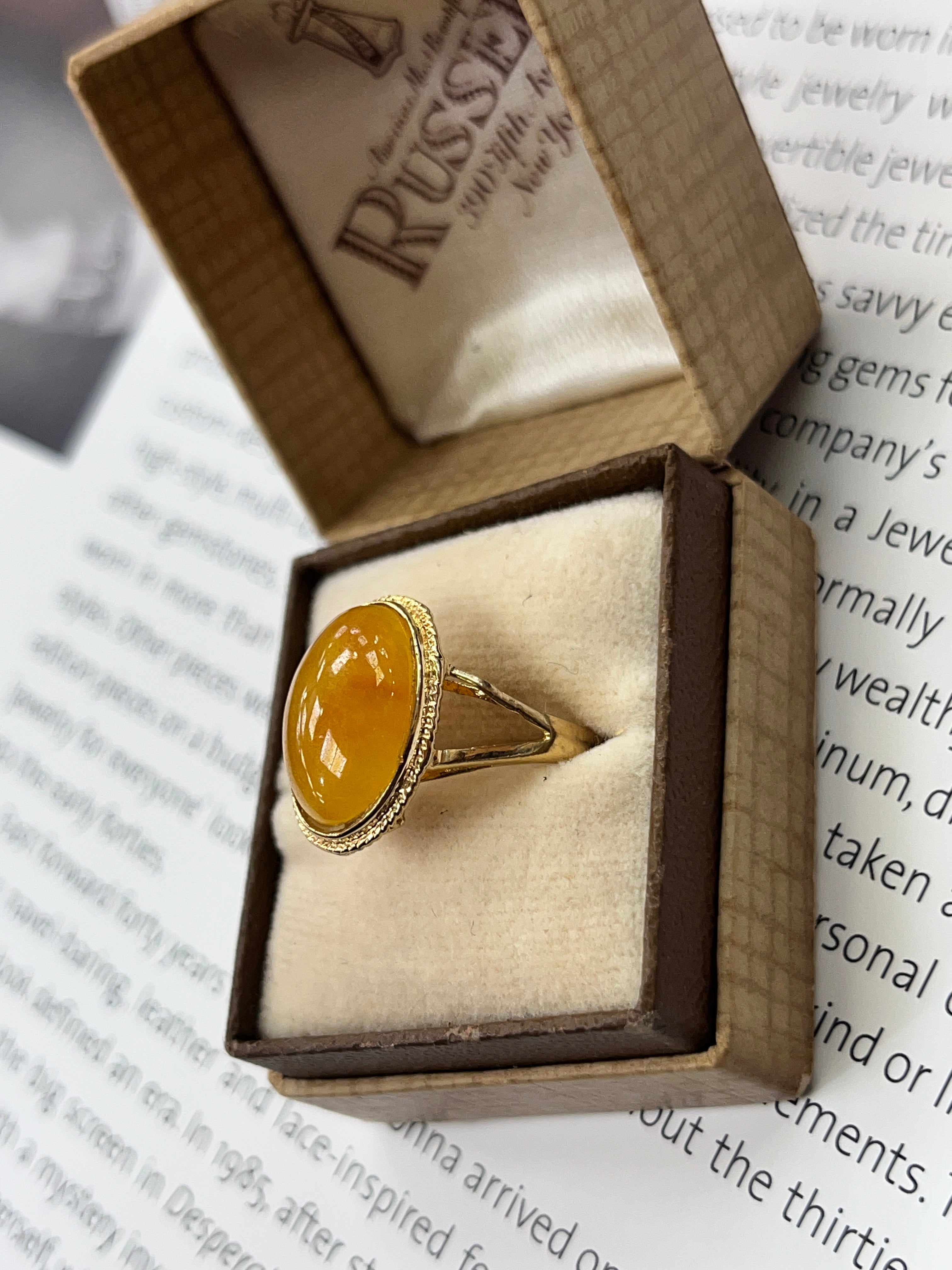 Vintage 10K Yellow Gold Butterscotch Amber Solitaire Ring