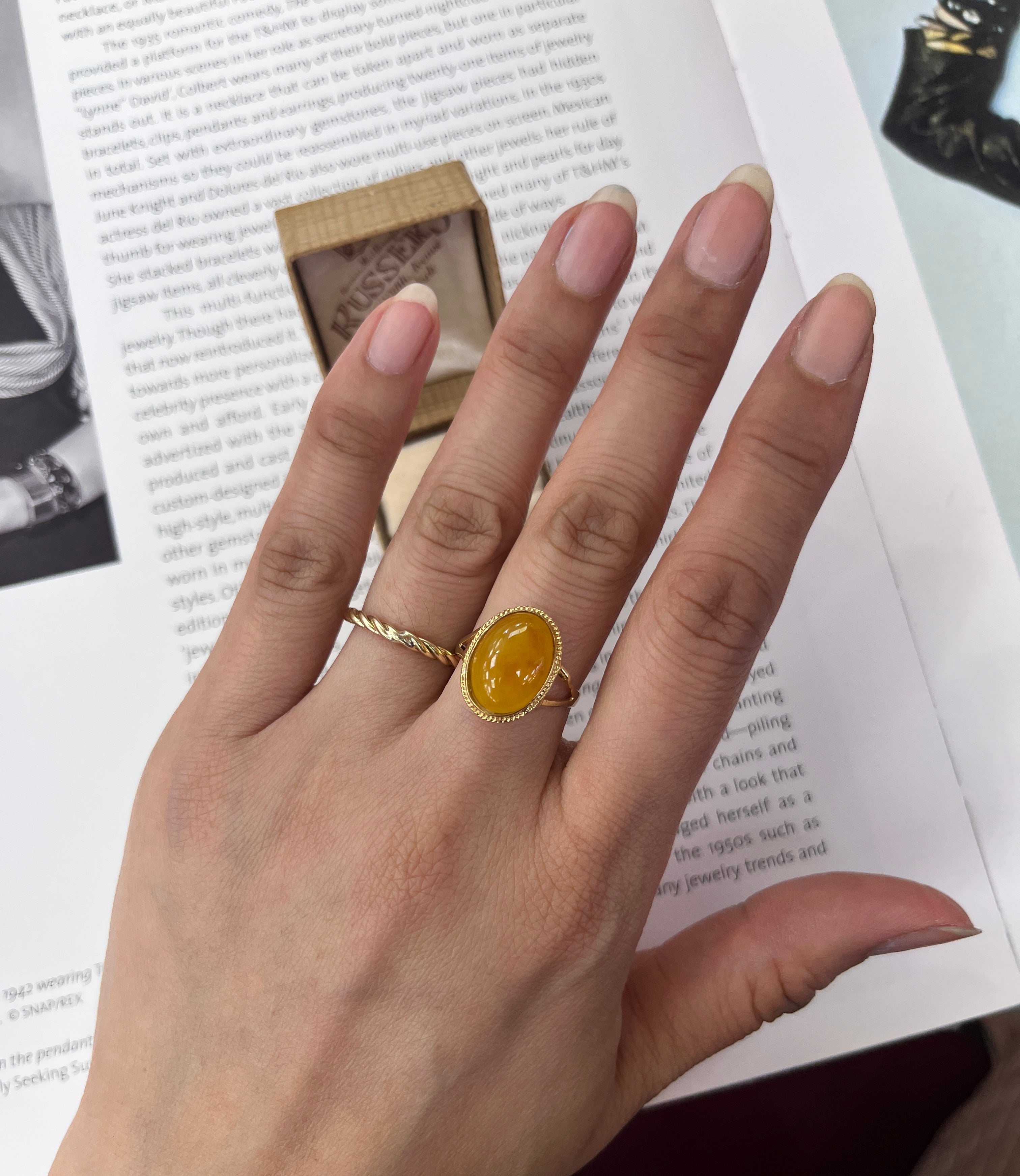 Vintage 10K Yellow Gold Butterscotch Amber Solitaire Ring