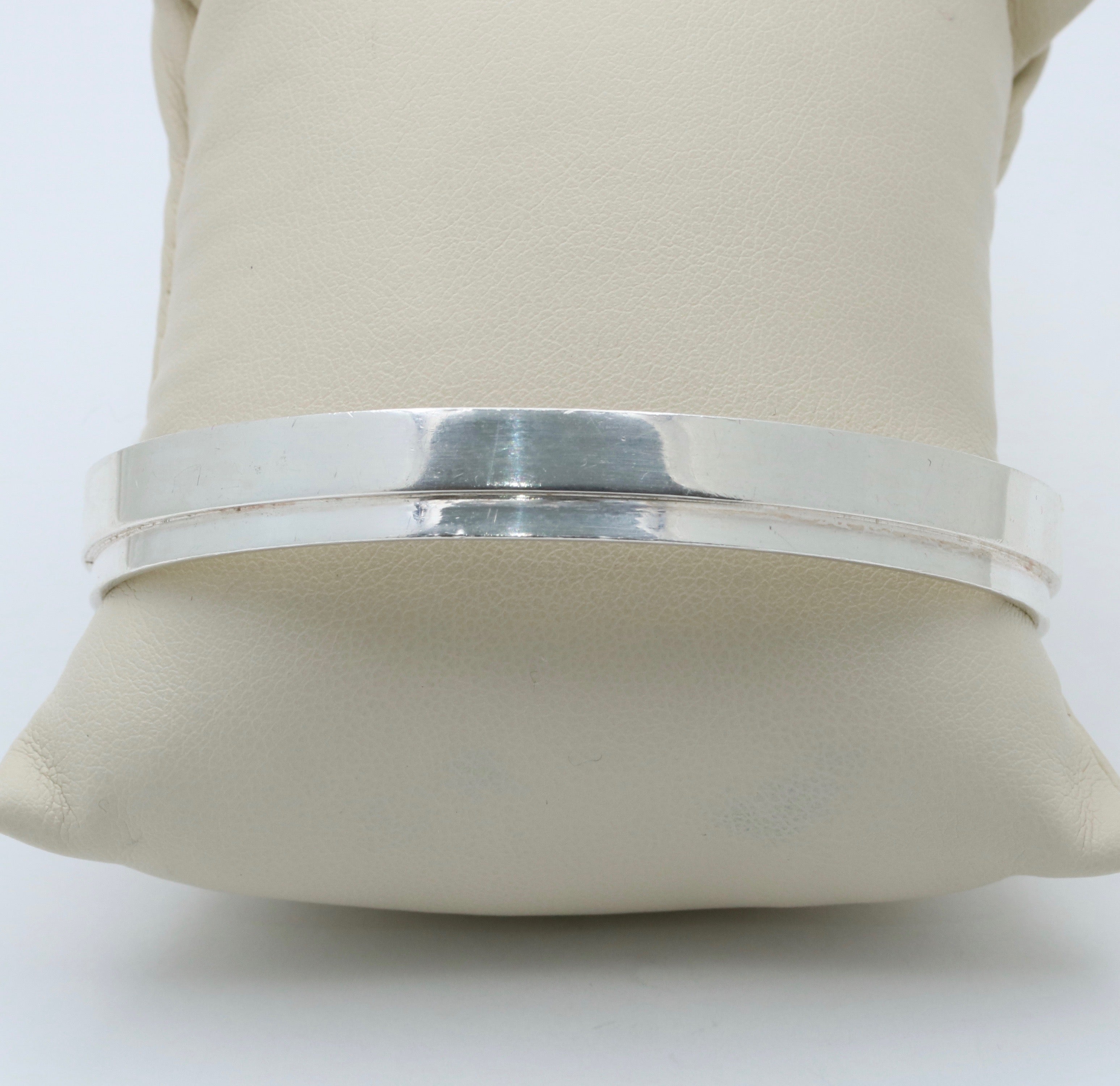 Gucci Sterling Silver Bangle - Perfect Holiday Gift for Her