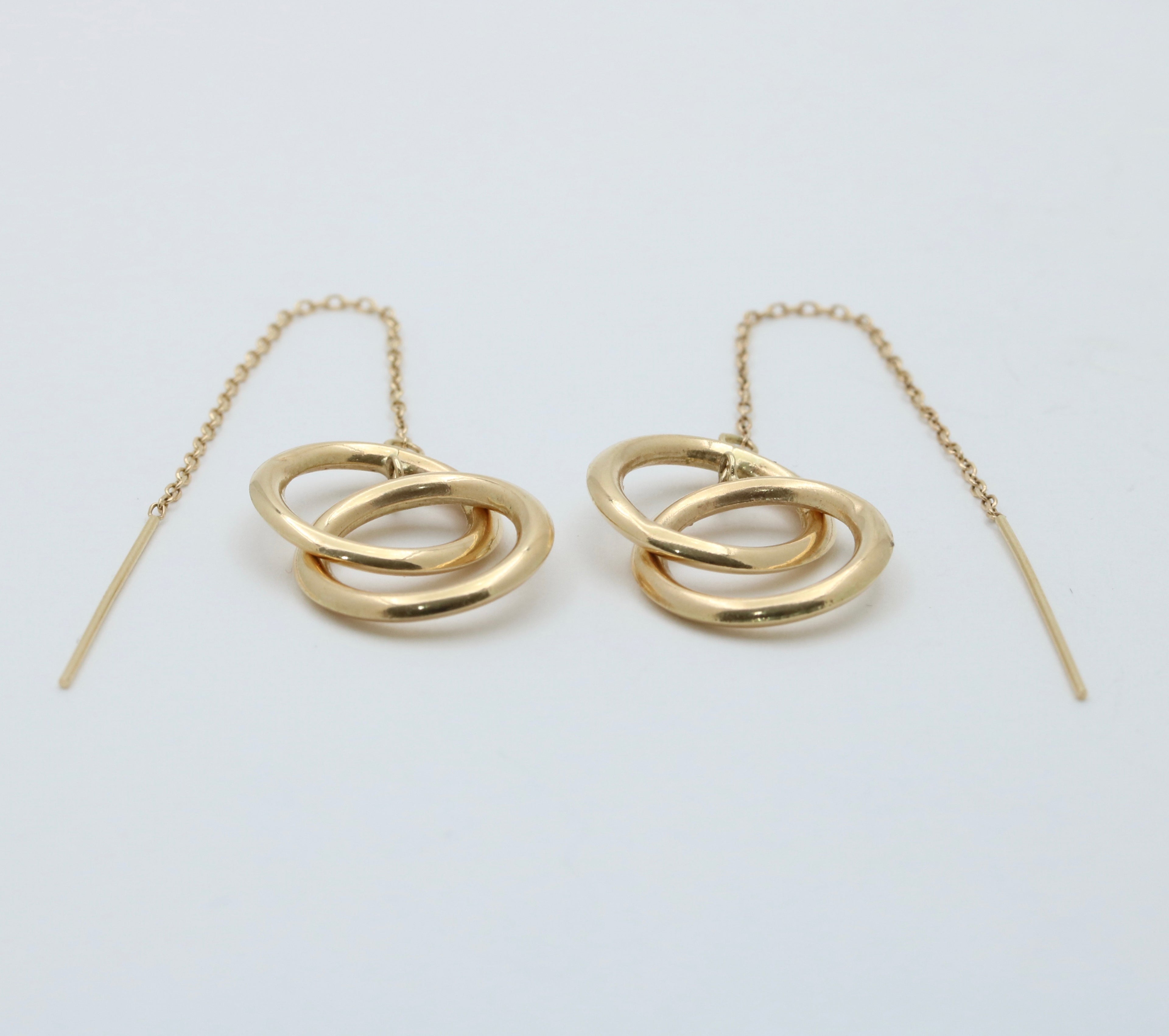 Minimalized 14K Yellow Gold Infinity Threader Earrings