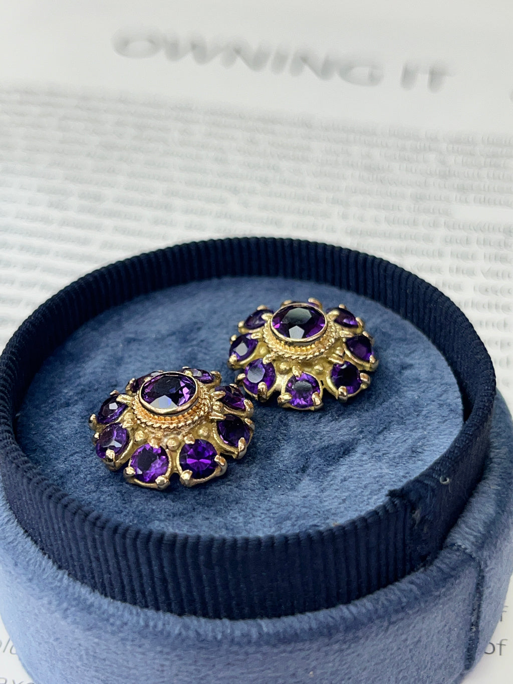 Vintage 14K Yellow Gold Siberian Amethyst Flower Studs