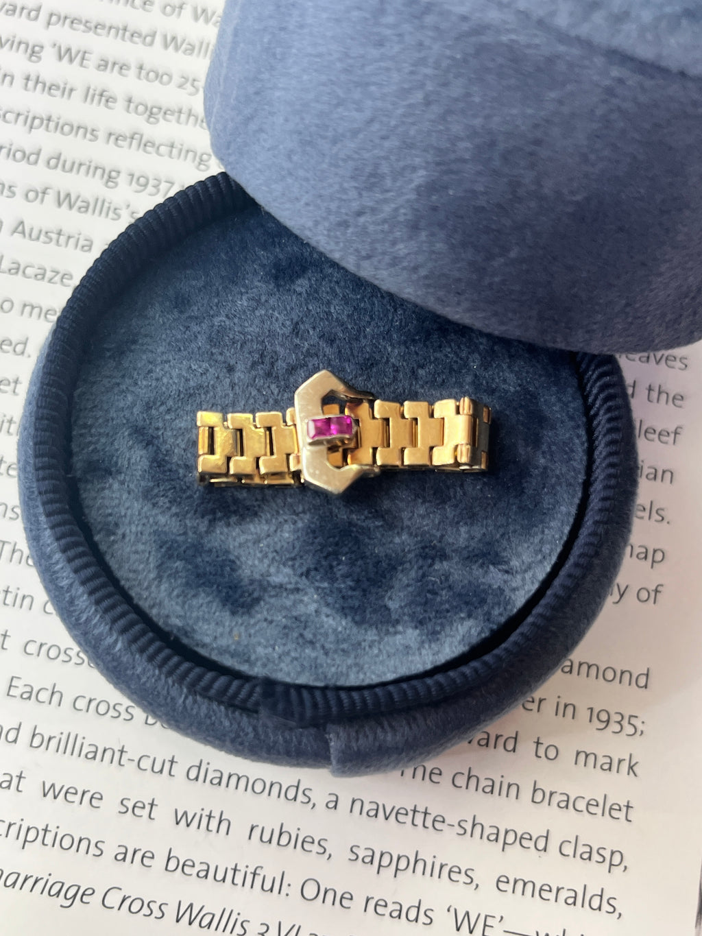 Vintage 14K Yellow Gold Ruby Buckle Band