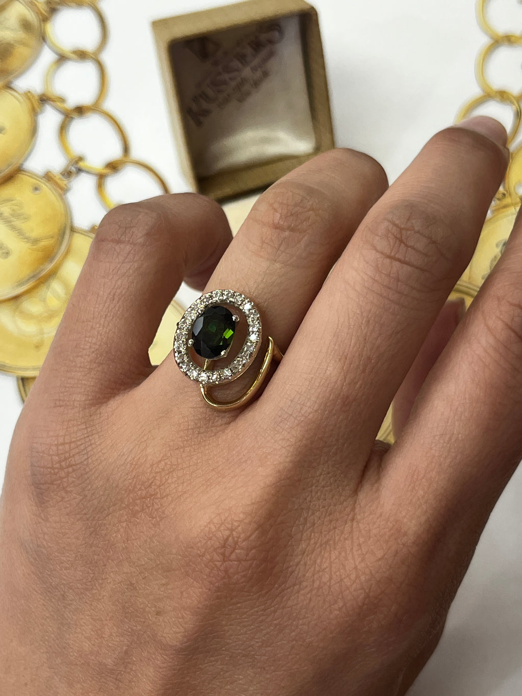 Vintage 14K Yellow Gold Green Tourmaline Diamonds Ring