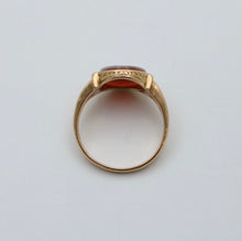 Load image into Gallery viewer, Vintage England 15K Yellow Gold Sardonyx Intaglio Ring
