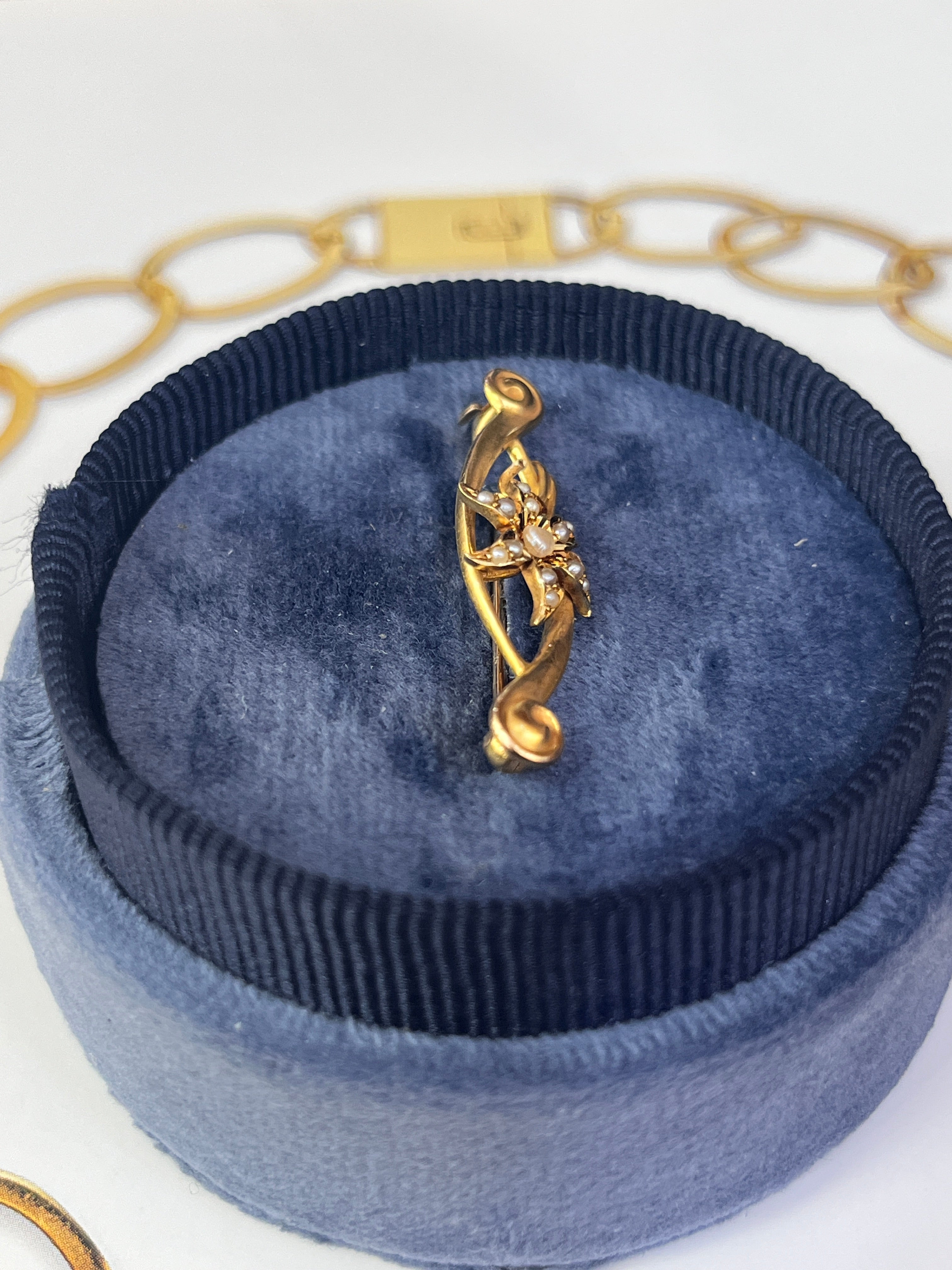 Art Nouveau 14K Yellow Gold Floral Pearl Brooch