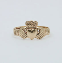 Load image into Gallery viewer, Vintage 9K Yellow Gold Claddagh Ring, Fade Ring
