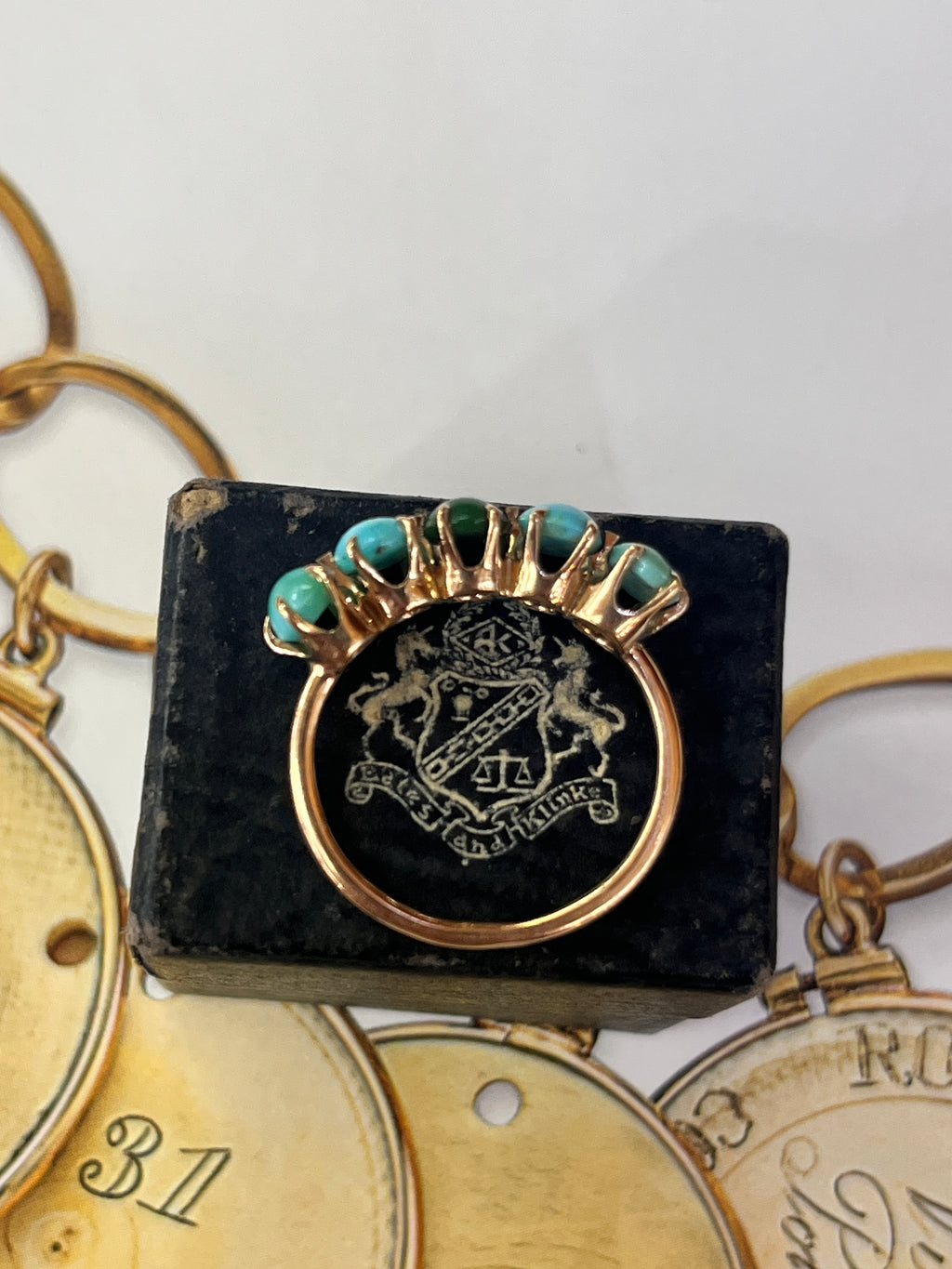 Vintage 14K Yellow Gold  Turquoise 5 stones ring