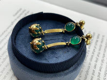 Load image into Gallery viewer, Vintage 10K Yellow Gold Green Chrysoprase Dangling Earrings
