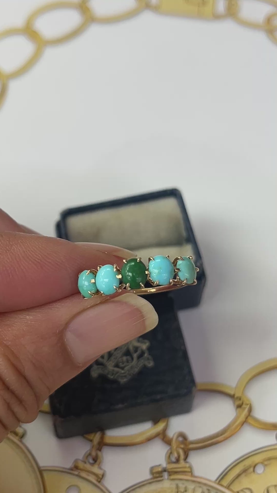 Vintage 14K Yellow Gold  Turquoise 5 stones ring