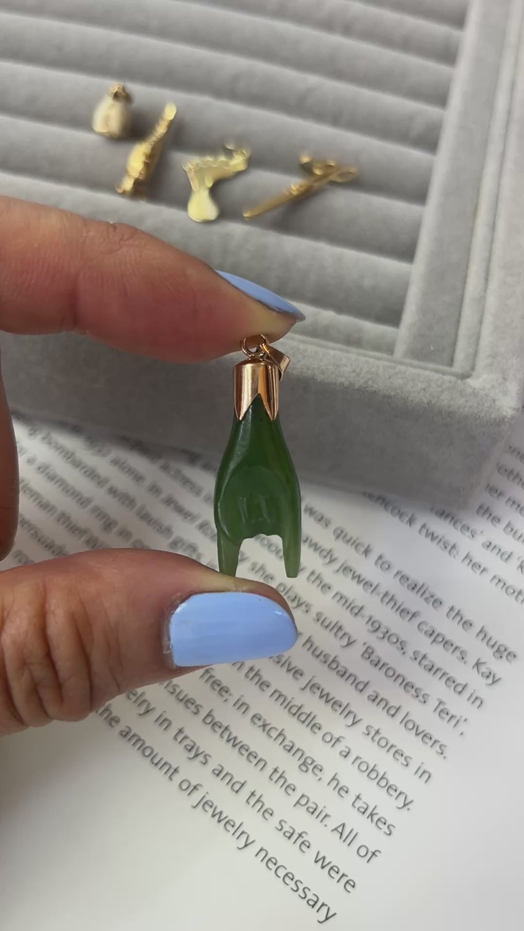 Vintage 10K Yellow Gold Carved Chrysoprase Cornuto Charm.