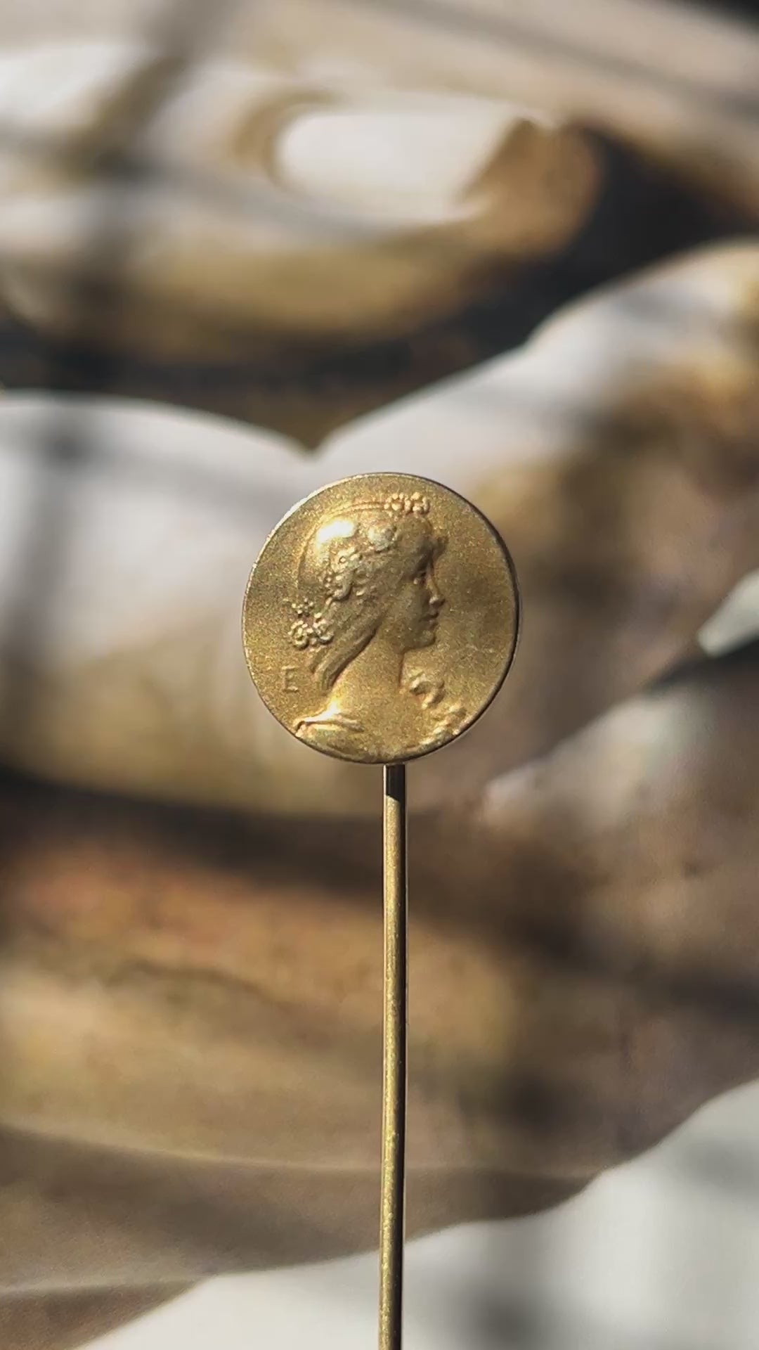 Art Nouveau French Imported 18K Yellow Gold Stick Pin