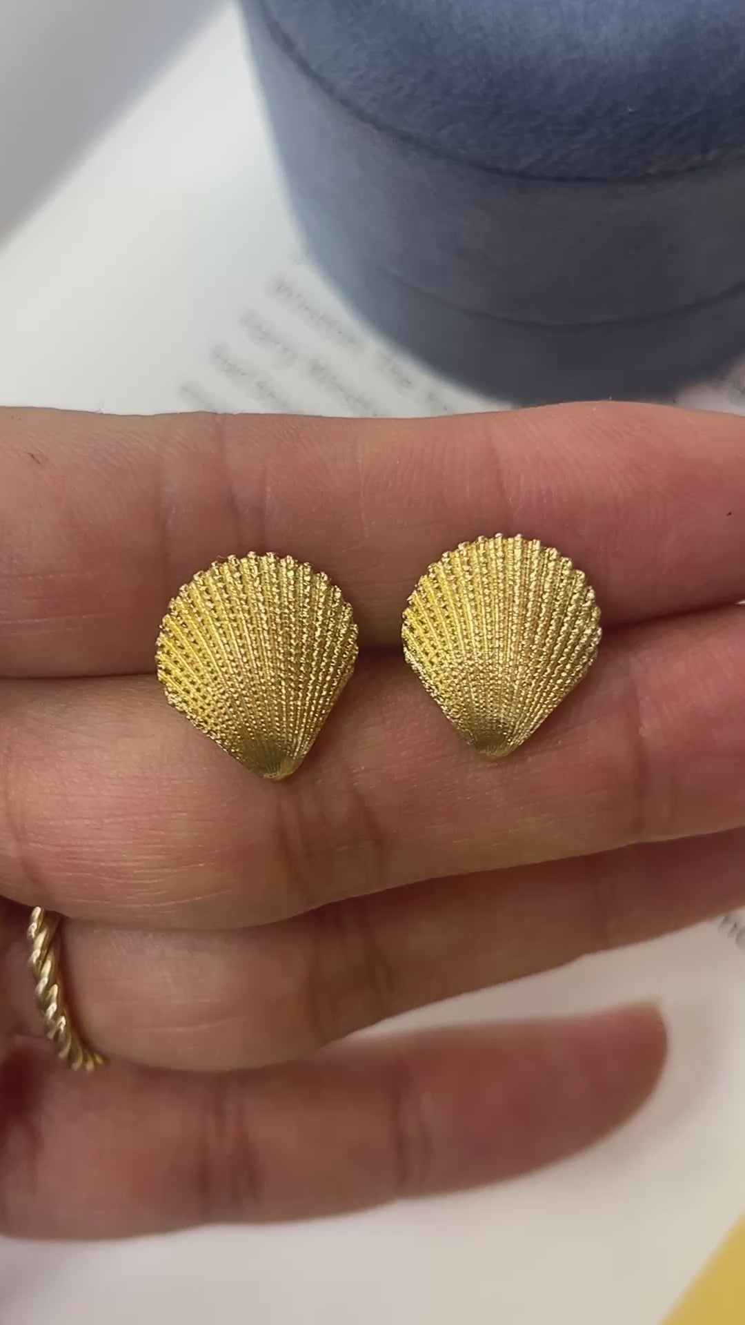 Vintage Tiffany & Co 14K Yellow Gold Shell Studs