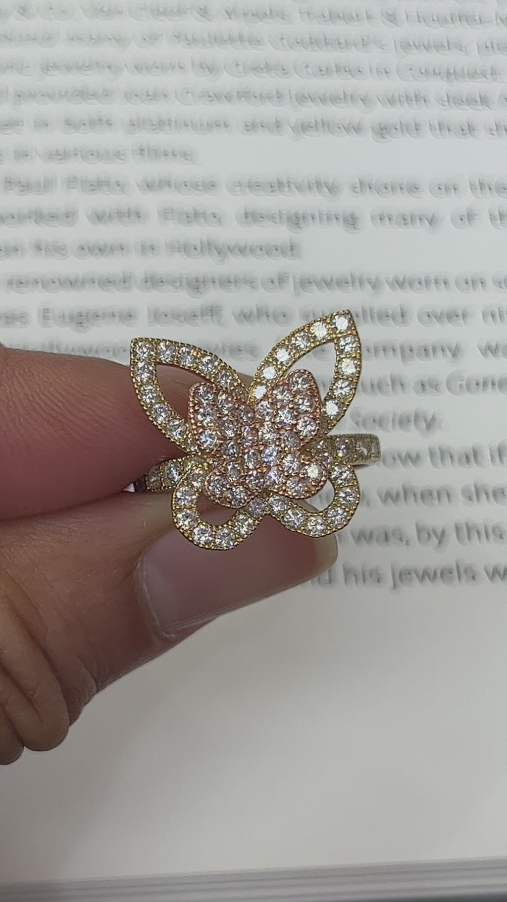 Vintage Lovely 10K Two Tone Gold Butterfly Ring.