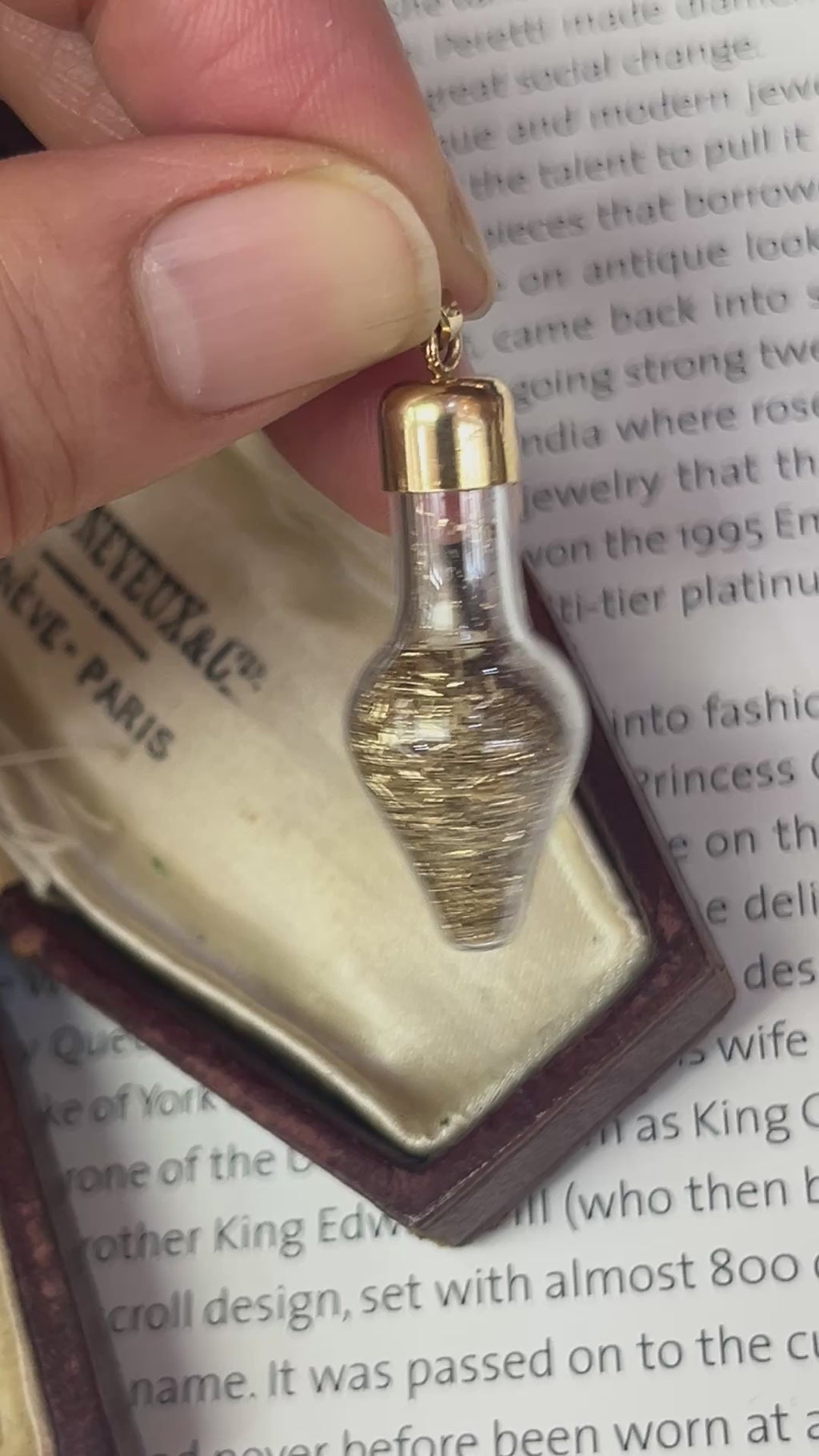 Vintage 14K Yellow Gold Gold Flake Bottle Charm Pendant