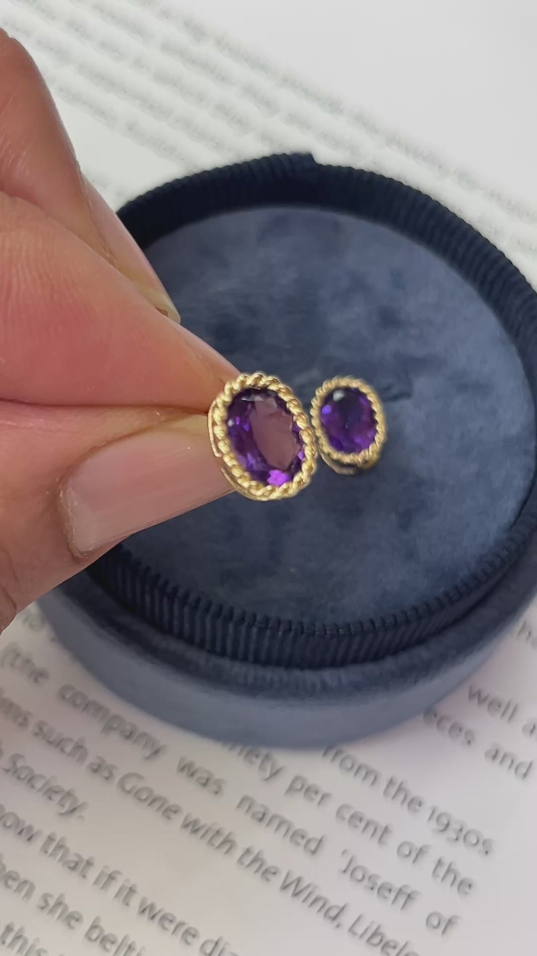 Vintage 14K Yellow Gold Amethyst Studs.