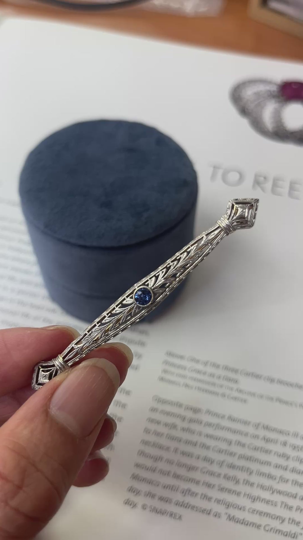 Art Deco Krementz 14K White & Yellow Gold Sapphire Filigree Bar Pin