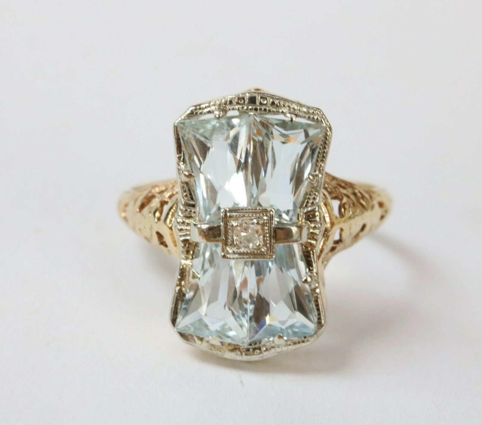 Art Deco Turpered baguette Aquamarine 14K Gold Filigree Ring