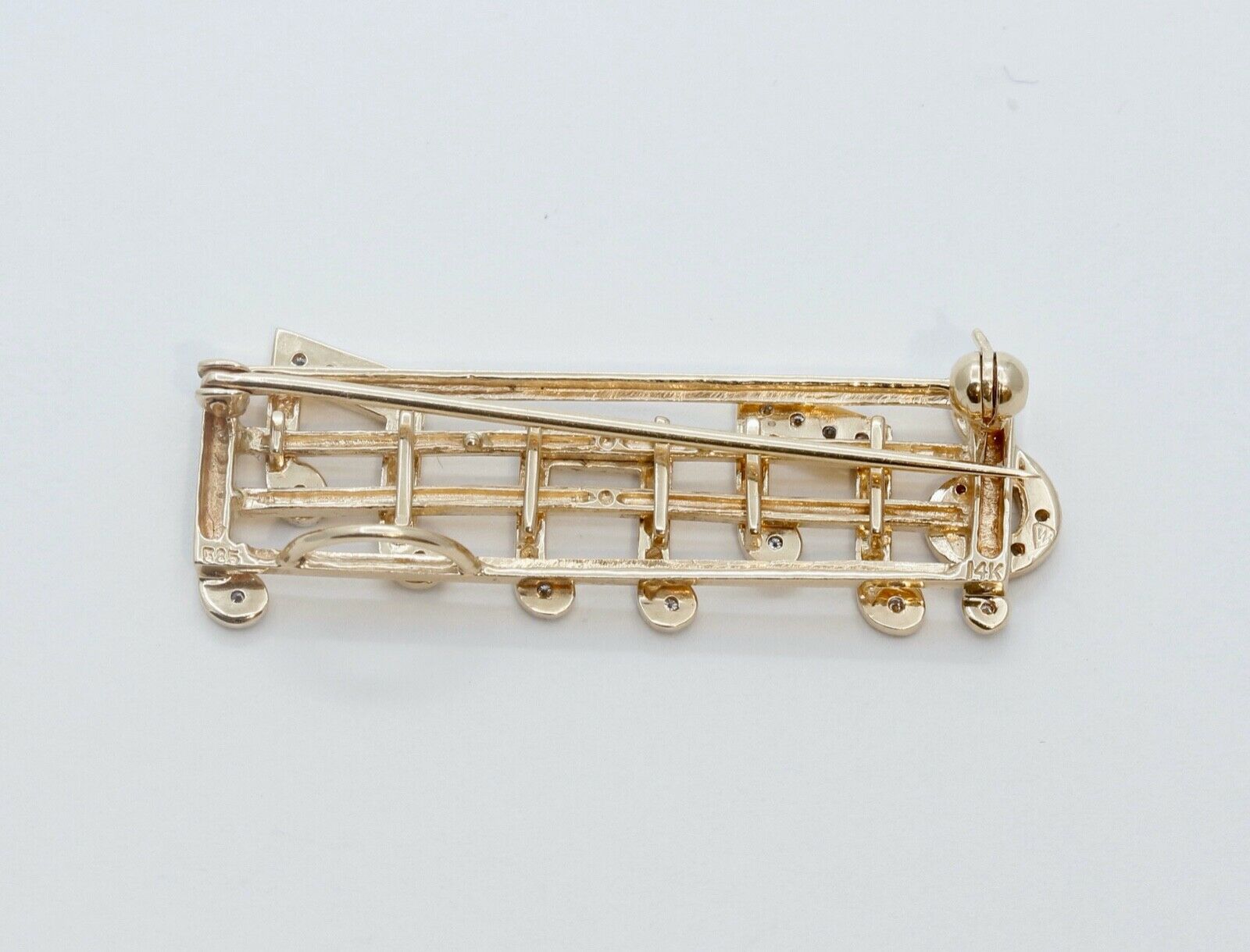 Music Lovers Brooch!! 14K Yellow Gold Diamonds Notes Movable Staff Pin Pendant