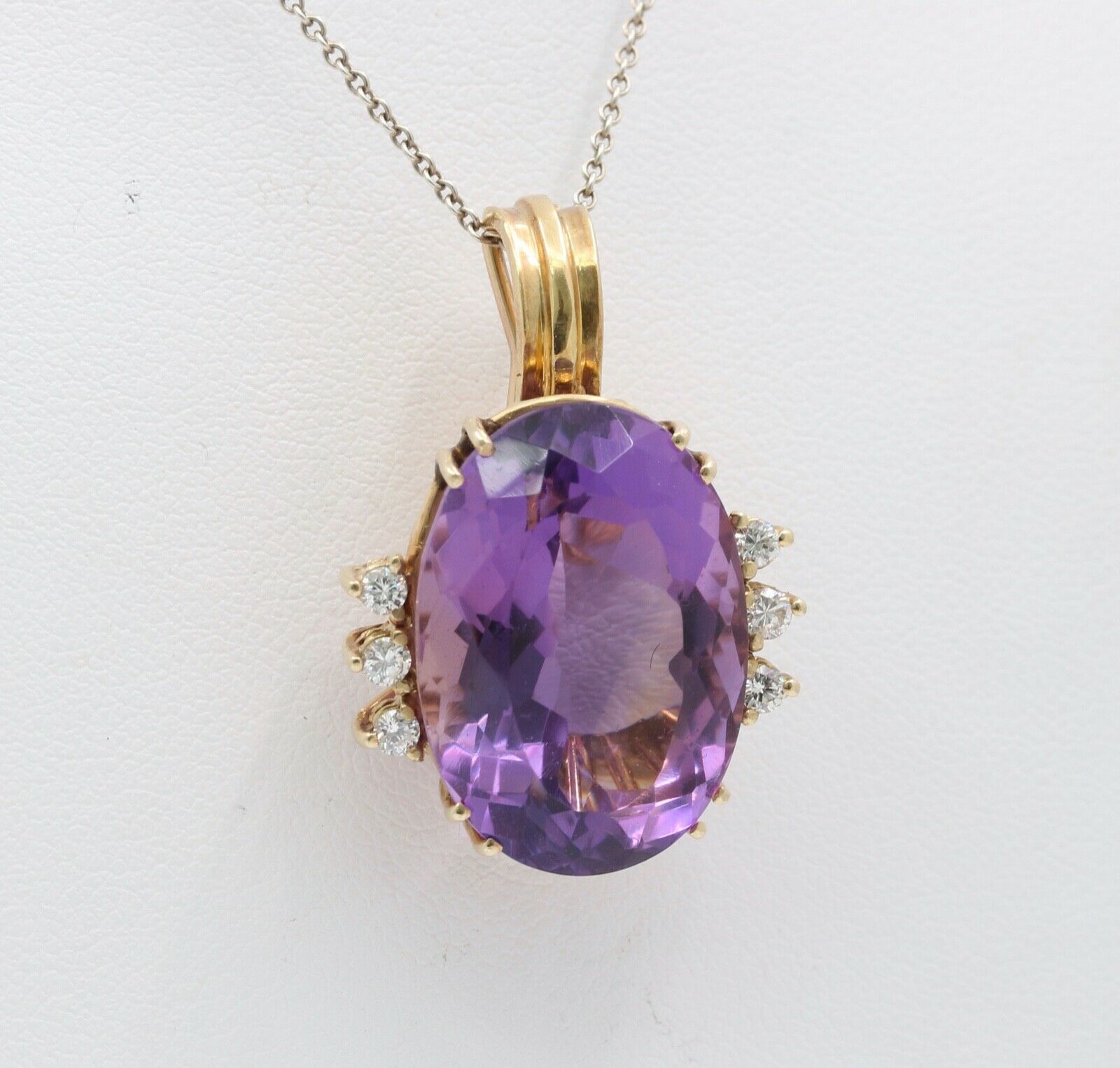 Vintage Ladies Amethyst Diamonds 14K Yellow Gold Pendant