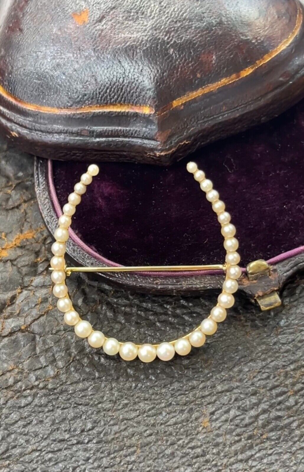 Antique Edwardian 14K Yellow Gold Horseshoe Pearl Brooch