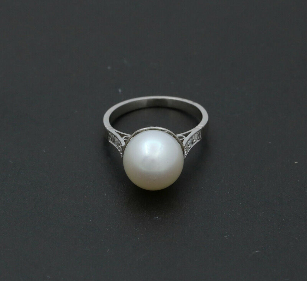 Art Deco Pearl Old Cut Diamonds Platinum Ring
