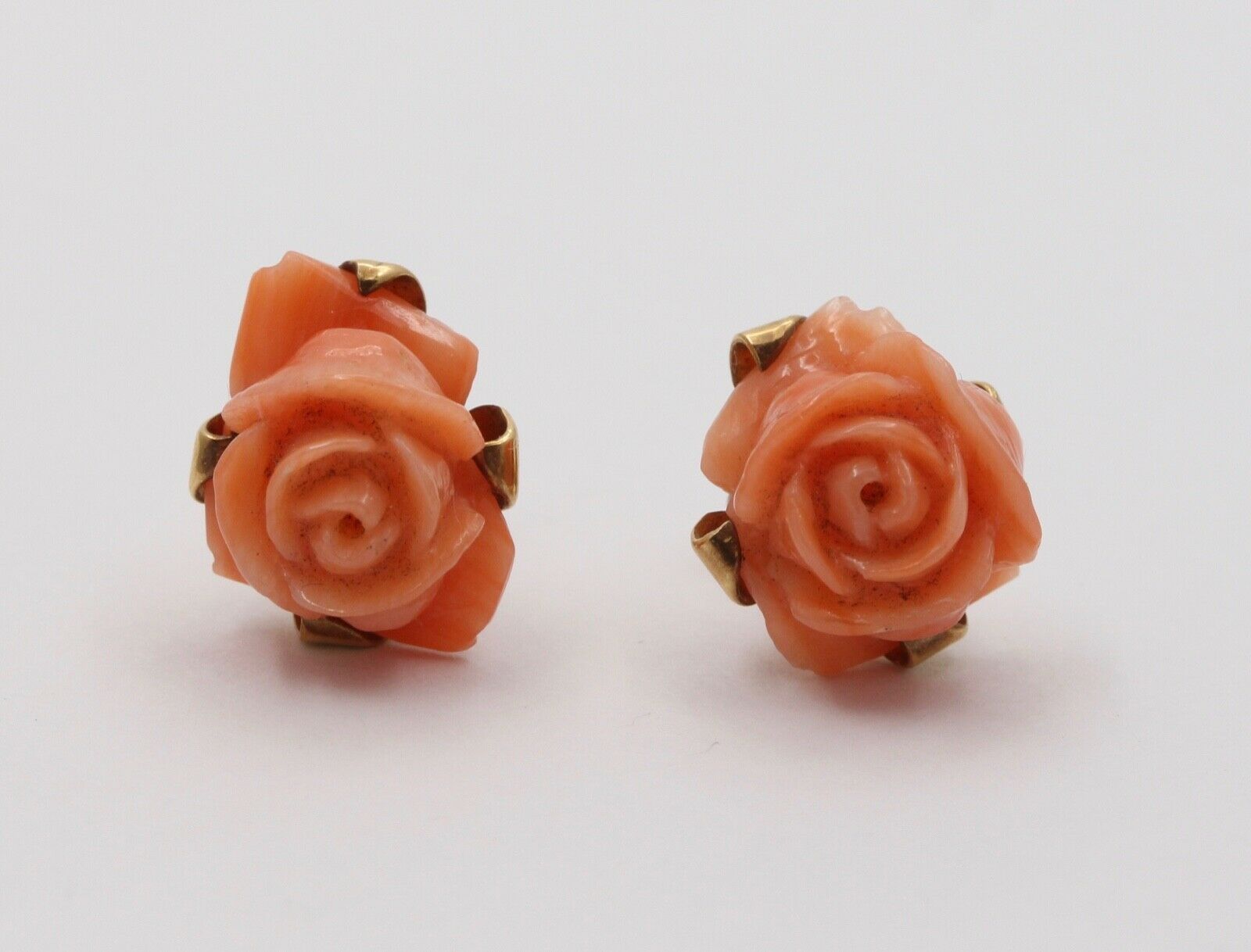 Vintage Hand carved Coral Rose 18K Yellow Gold Earrings