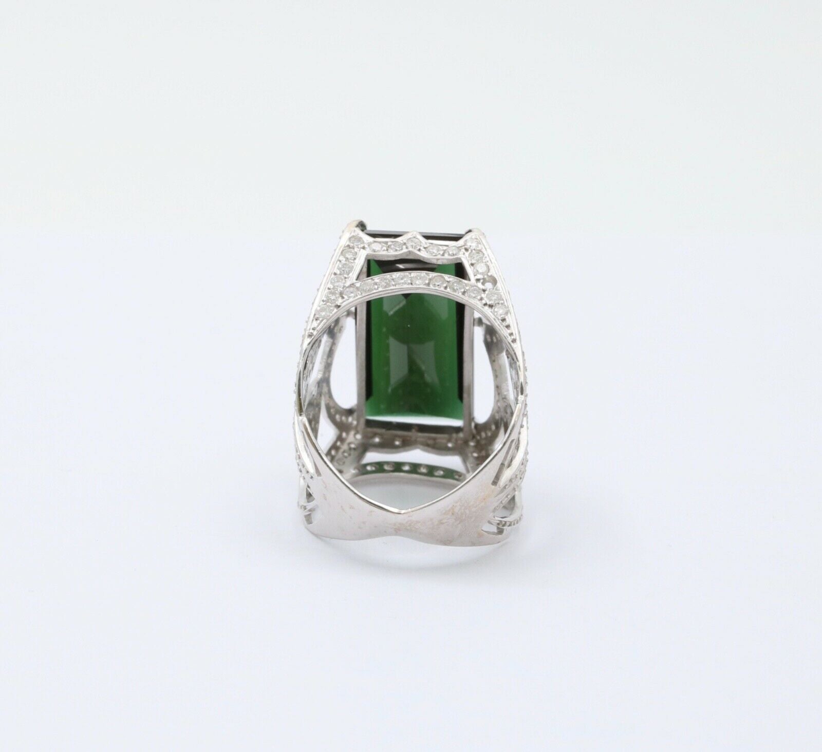 Vintage Elegant Green Tourmaline Diamonds 18K White Gold Ring