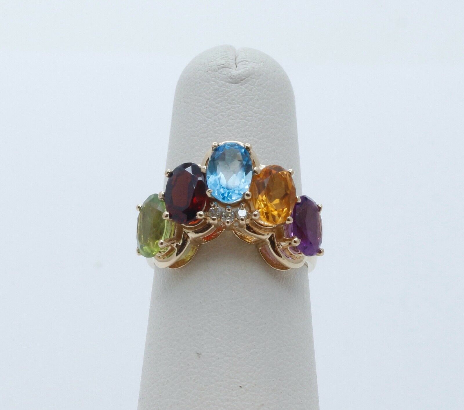 Beautiful Vintage Ladies 14K Yellow Gold Multi Stone Ring