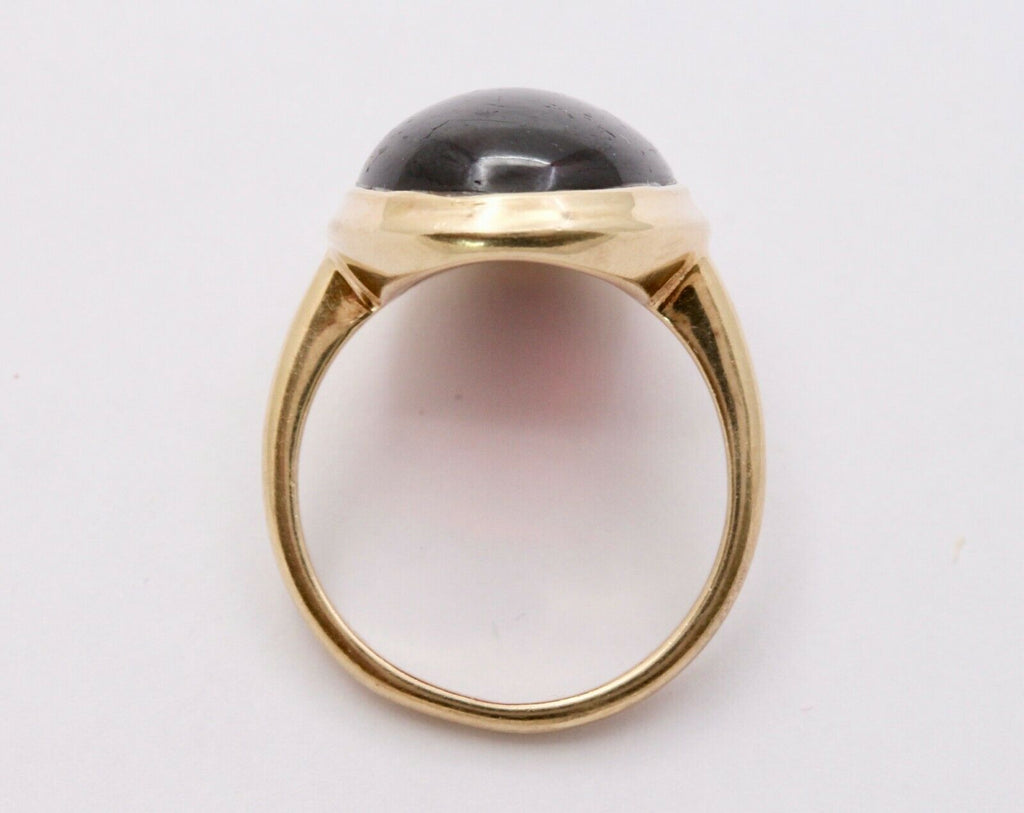 Vintage 14K Yellow Gold Natural Red Garnet Cabochon Ring