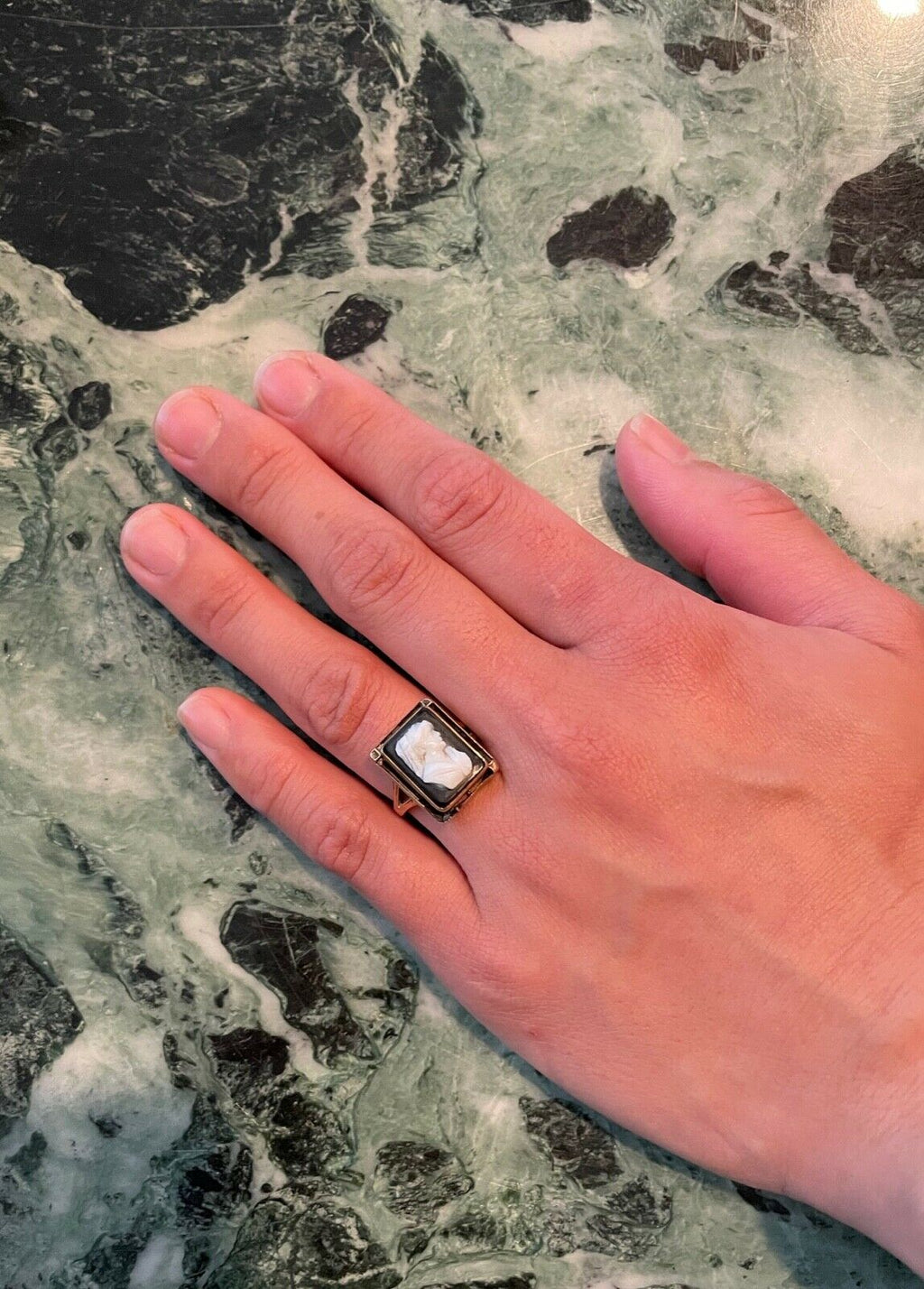 Art Deco Onyx Cameo 10K Yellow Gold Ring