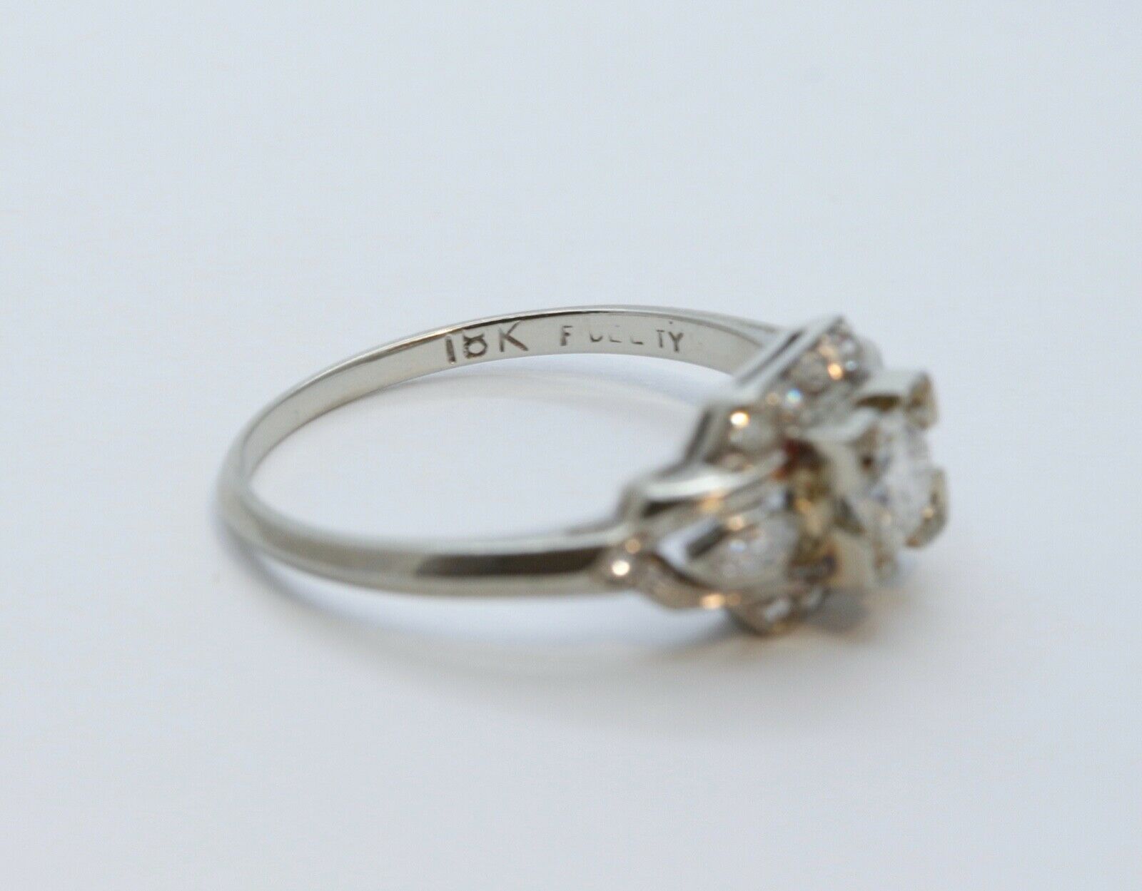 Art Deco 18K White Gold Diamonds Ring