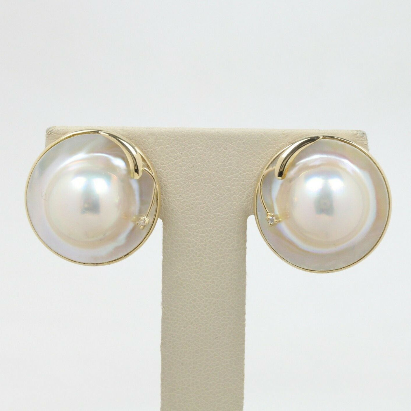 Vintage 14K Yellow Gold Mabe Pearl & Diamond Clip Earrings