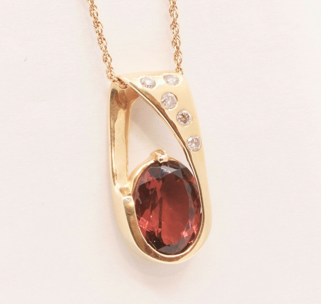 Elegant Tourmaline Diamonds 14K Yellow Gold Pendant and Chain