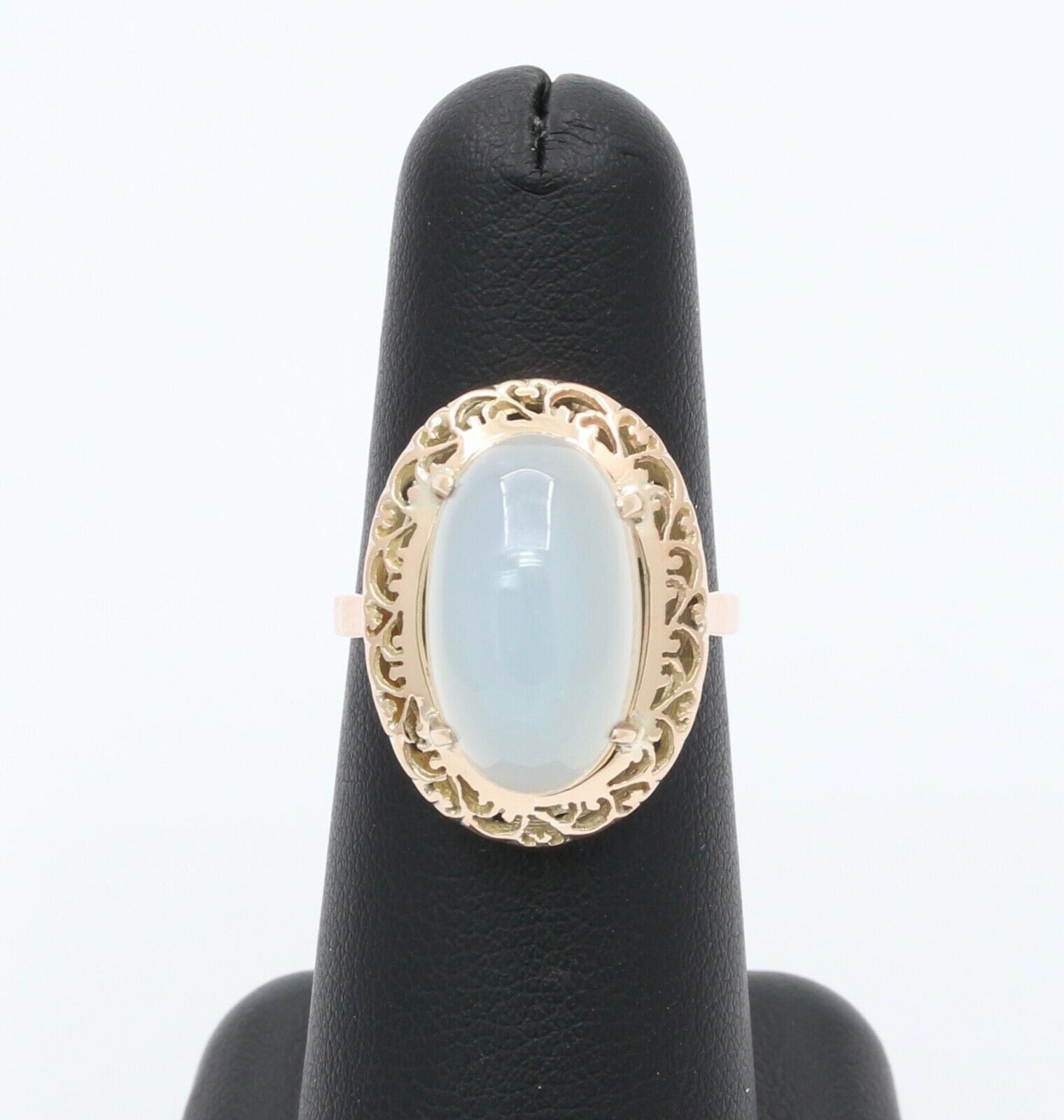 Vintage Ladies Large Cabochon Moonstone 14K Yellow Gold Ring