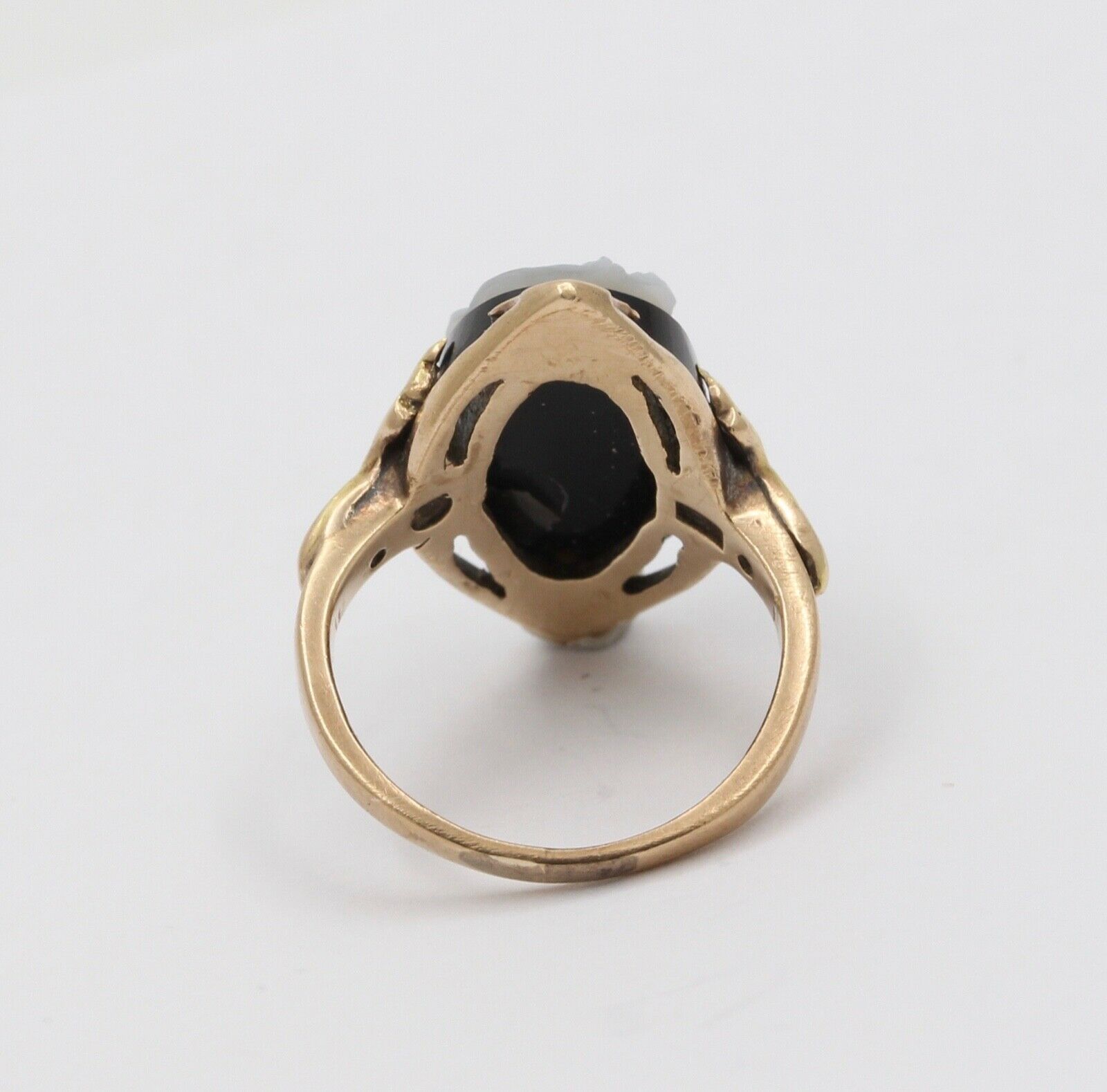Art Nouveau Cameo Onyx 14K Yellow Gold Ring