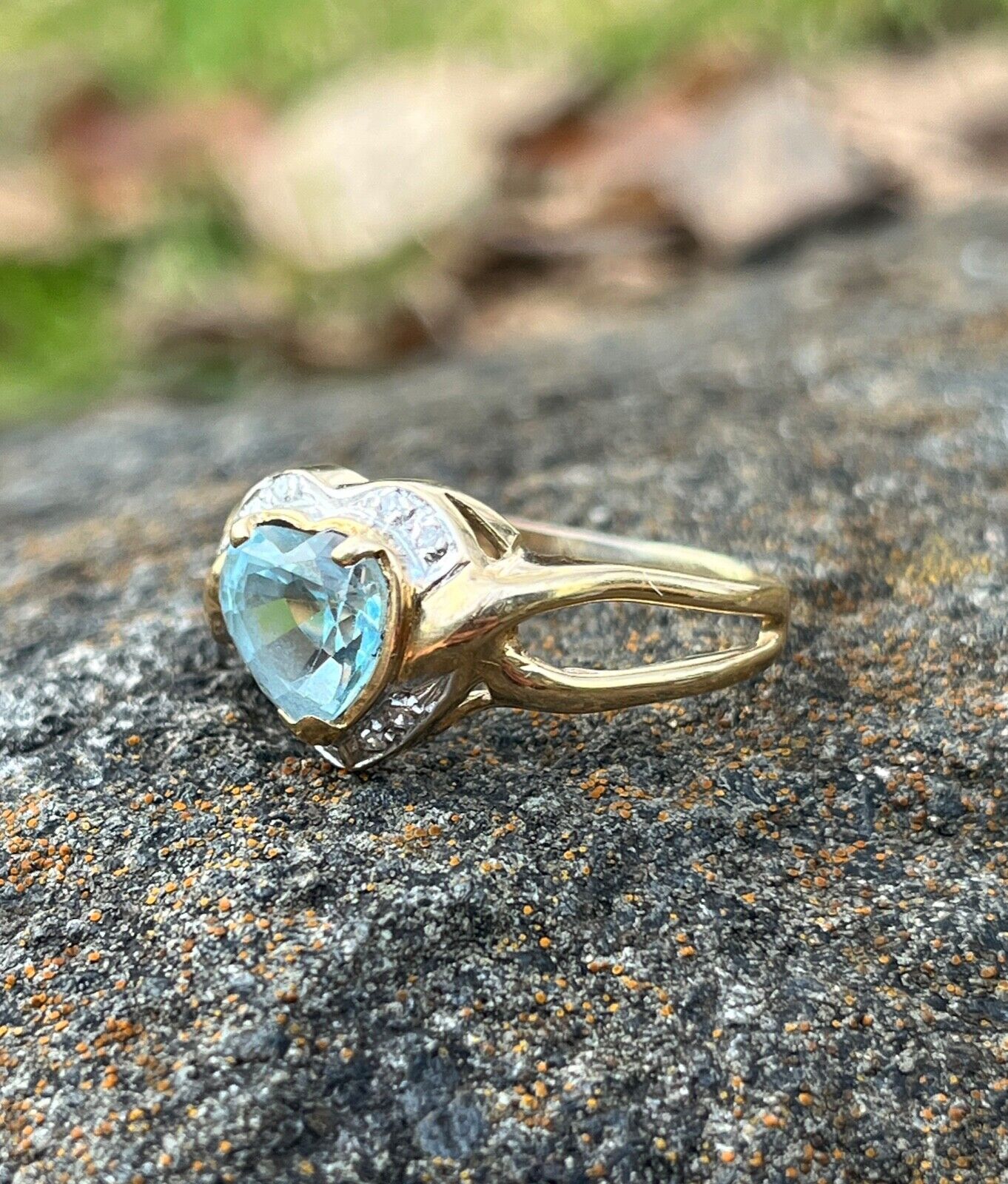 Vintage Heart Blue Topaz & Diamond 14K Yellow Gold Ring