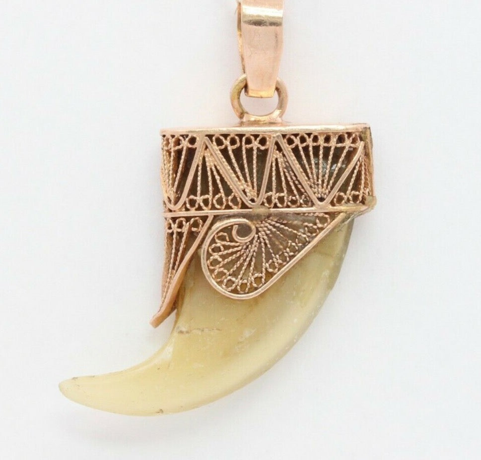 Vintage 14K Yellow Gold Claw Pendant