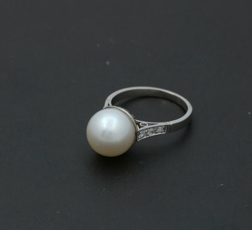 Art Deco Pearl Old Cut Diamonds Platinum Ring