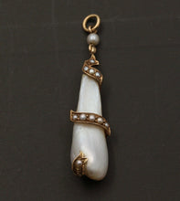 Load image into Gallery viewer, Victorian Snake Around Natural Pearl Pendant
