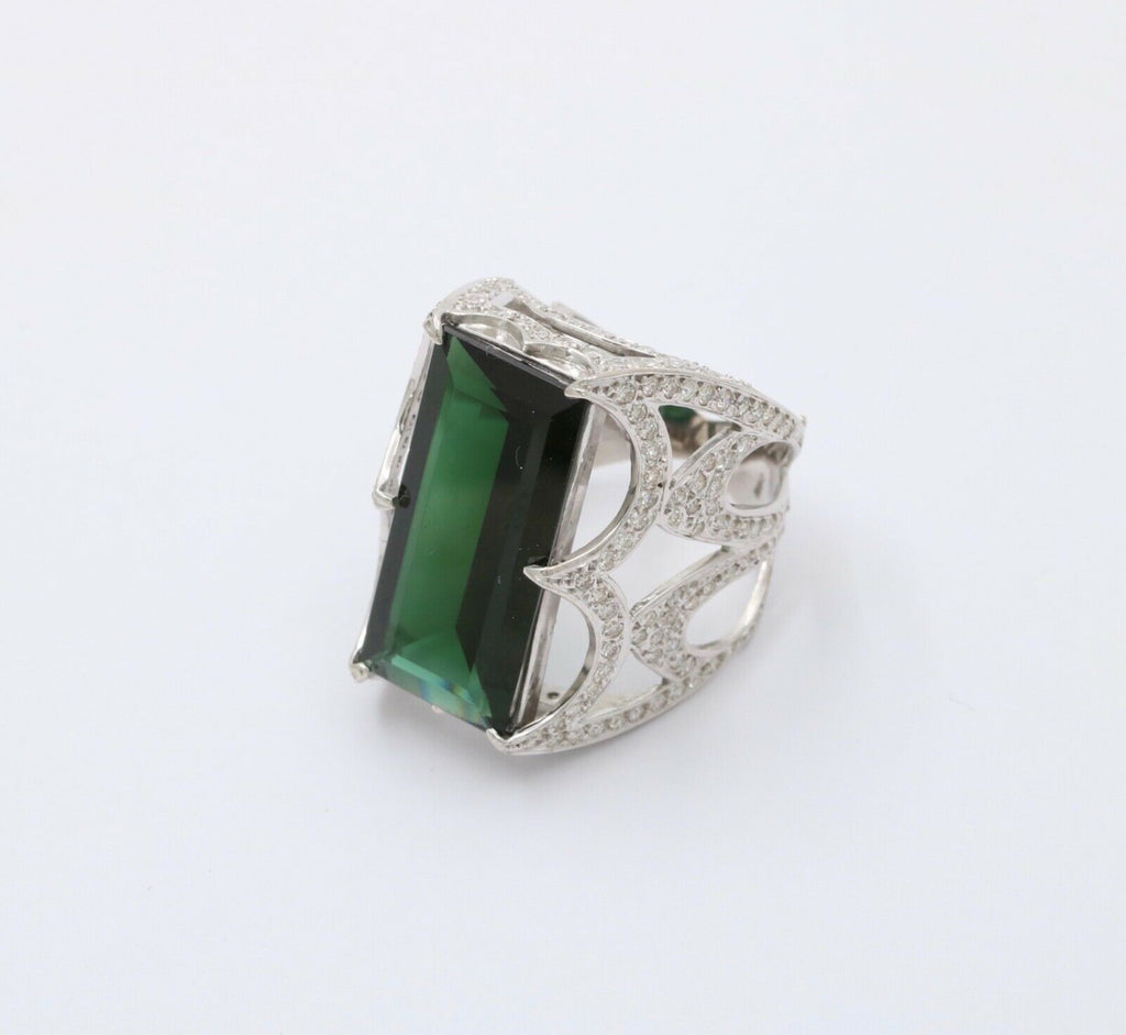 Vintage Elegant Green Tourmaline Diamonds 18K White Gold Ring