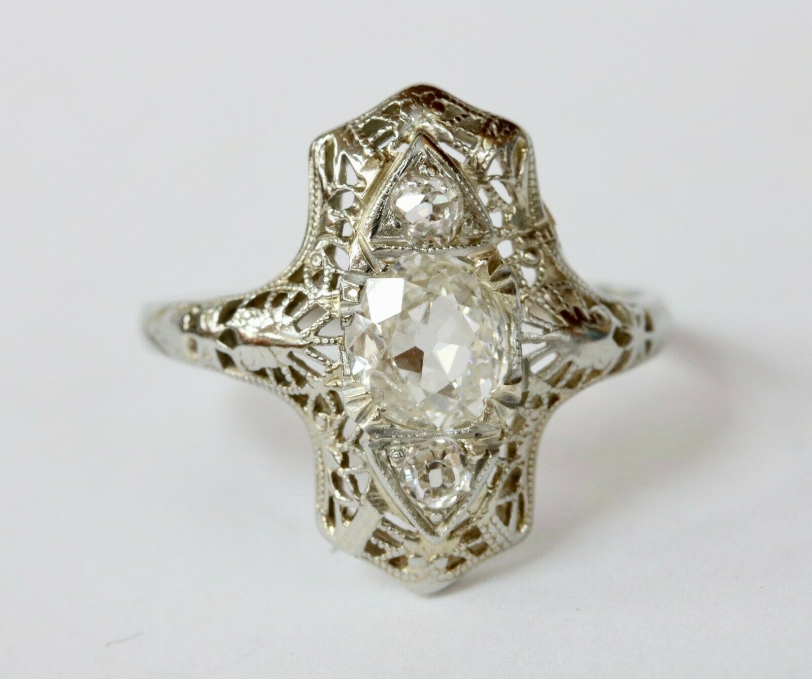 Stunning Art Deco 18K White Gold Filigree Three Diamonds Shield Ring