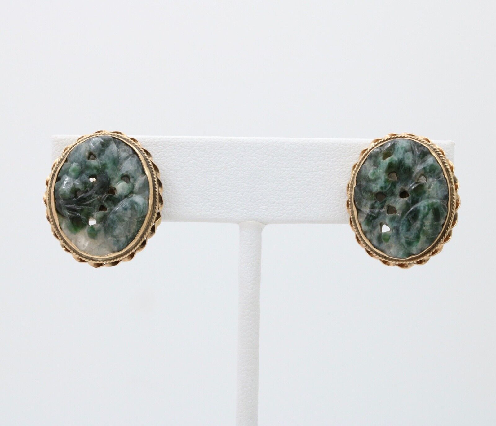 Vintage Carved Jade Flowers 14K Yellow Gold Earrings