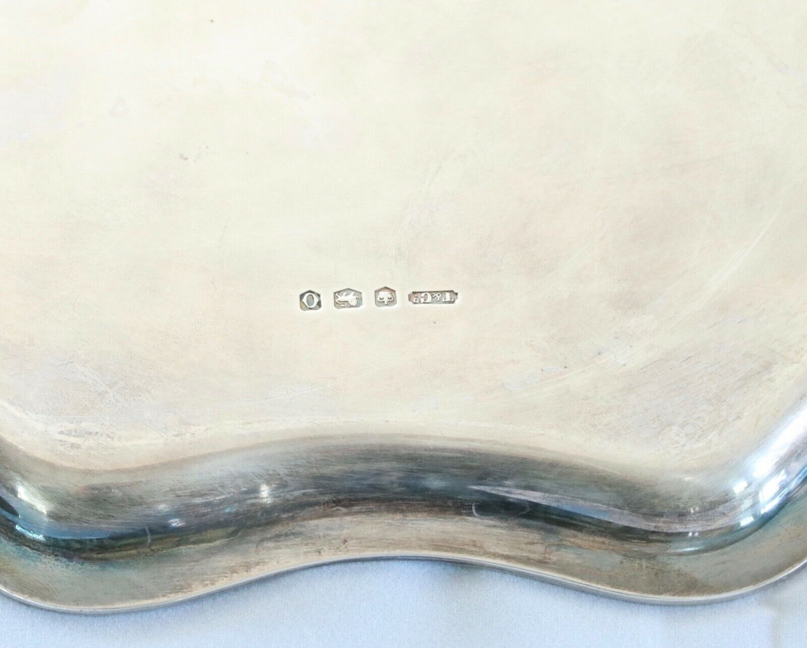 Tiffany and Co. English Sterling Silver 925 Scalloped Round Serving Tray