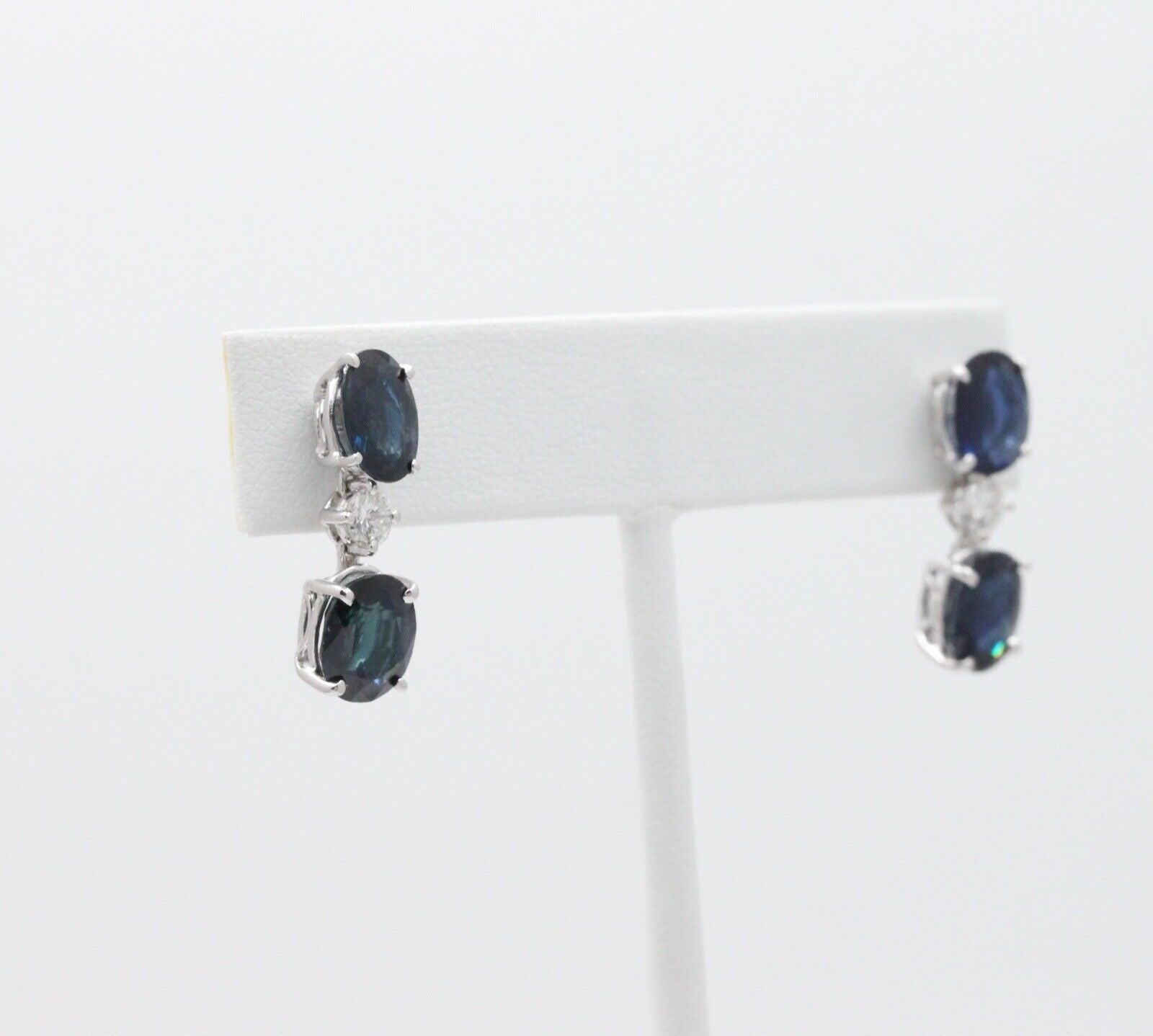 Elegant Blue Sapphires Diamonds 18K White Gold Dangle Earrings