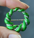 Vintage 18K Yellow Gold Diamond Green Enamel Wreath Brooch