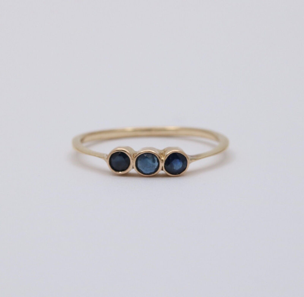 Vintage 14K Yellow Gold Sapphire Three Stone Ring Band