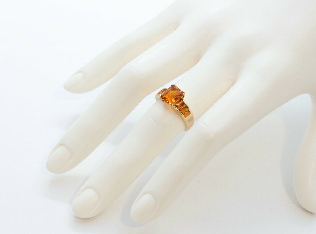Beautiful Stones on a Vintage Citrine 14K Yellow Gold Ring